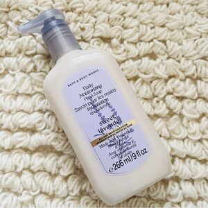 NEW BATH & BODY WORKS Daily Moisturizing Hand Soap